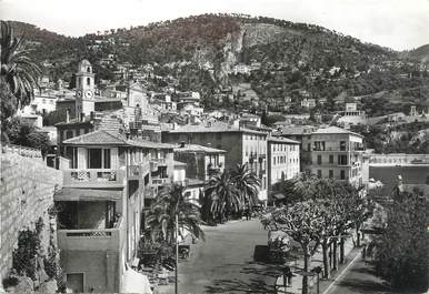 / CPSM FRANCE 06 "Villefranche sur Mer, place Amélie Pollonais et l'hôtel Welcome"