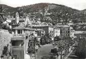 06 Alpe Maritime / CPSM FRANCE 06 "Villefranche sur Mer, place Amélie Pollonais et l'hôtel Welcome"