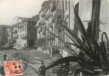 / CPSM FRANCE 06 "Villefranche sur Mer, les quais"