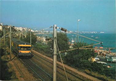 / CPSM FRANCE 06 "Autorail SITP Cannes Ranguin sur voie principale entre Cannes et La Bocca"