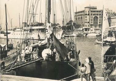 / CPSM FRANCE 06 "Cannes, le port et l'hôtel Méditerranée"