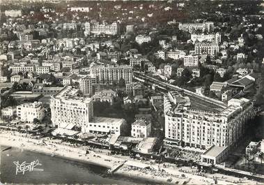 / CPSM FRANCE 06 "Cannes, vue aérienne sur la Croisette"