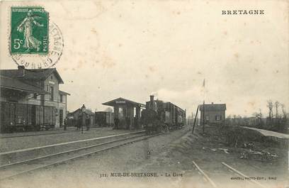 CPA FRANCE 22  "Mur de Bretagne, la Gare" / TRAIN