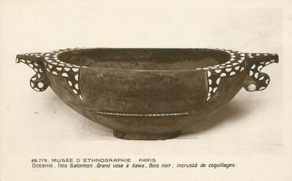 CPA OCEANIE "Iles Salomon, grand vase à Kawa" / ARCHEOLOGIE