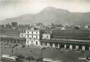 / CPSM FRANCE 38 "Grenoble, la gare"