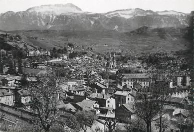 / CPSM FRANCE 38 "Voiron, vue générale de la ville et la Grande Sure"