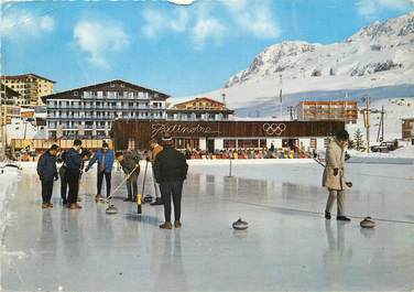 / CPSM FRANCE 38 "Alpe d'Huez, la patinoire"