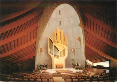 / CPSM FRANCE 38 "L'Alpe d'Huez, centre Notre Dame des Neiges" / ORGUE