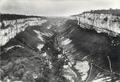 39 Jura / CPSM FRANCE 39 "Grotte de Baume les Messieurs, vue générale de la vallée"