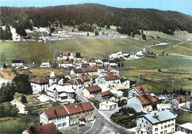 / CPSM FRANCE 39 "Bois d'Amont, le village et la chaine du Risoux"