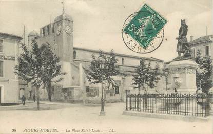 / CPA FRANCE 30 "Aigues Mortes, la place Saint Louis"