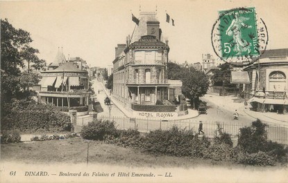 / CPA FRANCE 35 "Dinard, bld des Falaises et hôtel Emeraude"