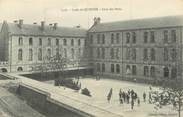 29 Finistere / CPA FRANCE 29 "Lycée de Quimper, cours des petits"