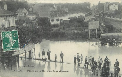 / CPA FRANCE 93 "Livry Gargan, place de la gare un jour d'orage"