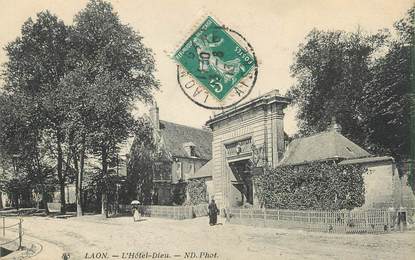 / CPA FRANCE 02 "Laon, l'hôtel Dieu"