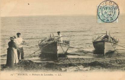 / CPA FRANCE 83 "Hyères, pêcheurs du Lavandou"