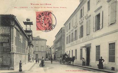 / CPA FRANCE 11 "Limoux, la Halle et le grand hôtel Pigeon"