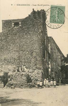 / CPA FRANCE 84 "Grambois, les remparts"