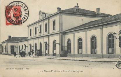 / CPA FRANCE 13 "Aix en Provence, gare des voyageurs"