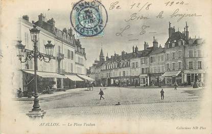 / CPA FRANCE 89 "Avallon, la place Vauban "