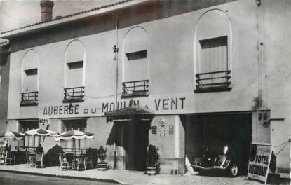 / CPSM FRANCE 71 "Romanèche Thorins, Auberge du Moulin à vent"