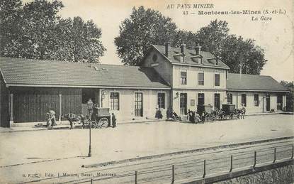 / CPA FRANCE 71 "Montceau Les Mines, la gare"