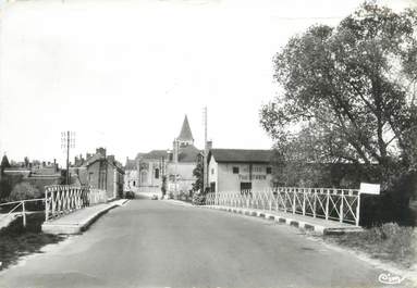 / CPSM FRANCE 41 "Neung sur Beuvron, le pont sur le Beuvron"