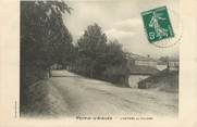 84 Vaucluse / CPA FRANCE 84 "Peypin d'Aigues, l'entrée du village"