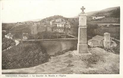 / CPA FRANCE 84 "Vaugines, le quartier du moulin et l'église"