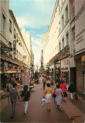 / CPSM FRANCE 42 "Saint Etienne, rue Piétonne, rue Alsace Lorraine"