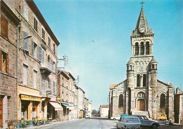 / CPSM FRANCE 42 "Pelussin, place et église Notre Dame"