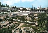 42 Loire / CPSM FRANCE 42 "Regny, le groupe scolaire"