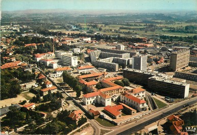 / CPSM FRANCE 42 "Roanne, vue générale des nouveaux quartiers"