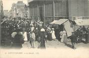 44 Loire Atlantique / CPA FRANCE 44 "Saint Nazaire, le marché"