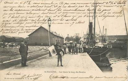 / CPA FRANCE 44 "Saint Nazaire, les quais le long des bassins"