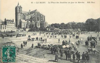 / CPA FRANCE 72 "Le Mans, la place des Jacobins un jour de marché"