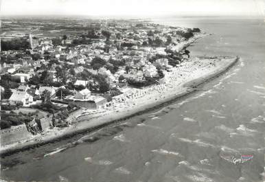 / CPSM FRANCE 44 "La Bernerie, la plage et vue d'ensemble"