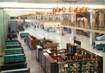 / CPSM FRANCE 94 "Aéroport de Paris Orly, la galerie marchande de l'Aérogare Sud"