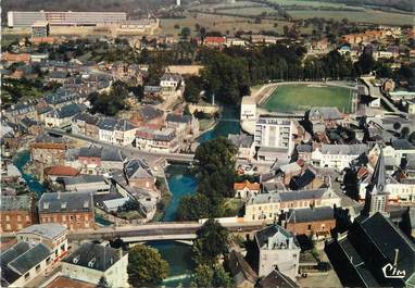 / CPSM FRANCE 02 "Hirson, vue aérienne" / STADE