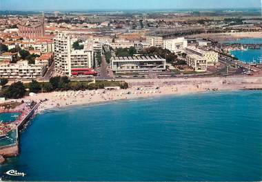 / CPSM FRANCE 17 "Royan, vue générale aérienne "