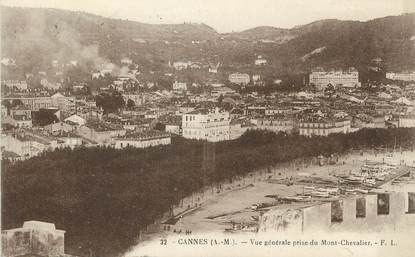 / CPA FRANCE 06 "Cannes, vue générale prise du Mont Chevalier"