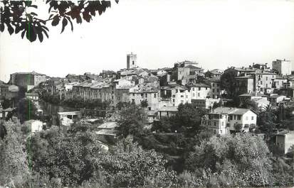 / CPSM FRANCE 06 "Vence, vue sur la vieille ville et ses remparts"