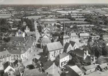 / CPSM FRANCE 44 "Moisdon, vue aérienne, l'église et la place"