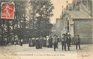 29 Finistere / CPA FRANCE 29 "Plougastel Daoulas, la place de l'église un jour de pardon"