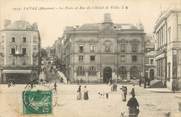 53 Mayenne / CPA FRANCE 53 "Laval, la poste et rue de l'hôtel de ville"