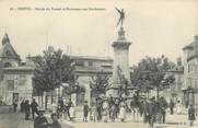 10 Aube / CPA FRANCE 10 "Troyes, bourse du travail et monument aux bienfaiteurs"