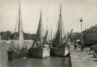 / CPSM FRANCE 44 "le Pouliguen, le port"