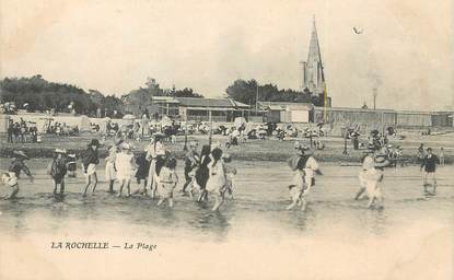 / CPA FRANCE 17 "La Rochelle, la plage"