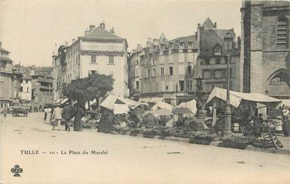 / CPA FRANCE 19 "Tulle, la place du marché "