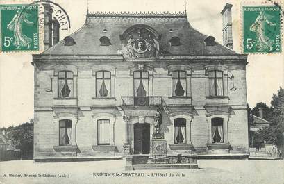 / CPA FRANCE 10 "Brienne le Château, l'hôtel de ville"